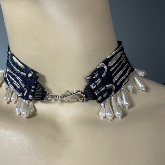 Upcycle’d silk men’s ties sexy choker with Bead trim - Picture 4 of 8